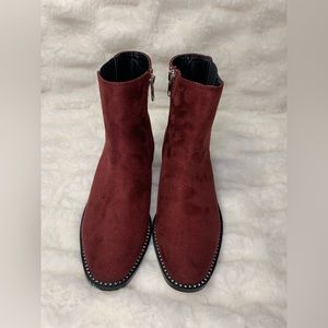 Bebe Chelsea boots| Size: 6.5